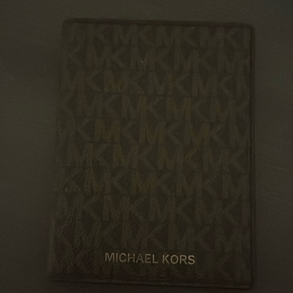 Michael Kors card holder